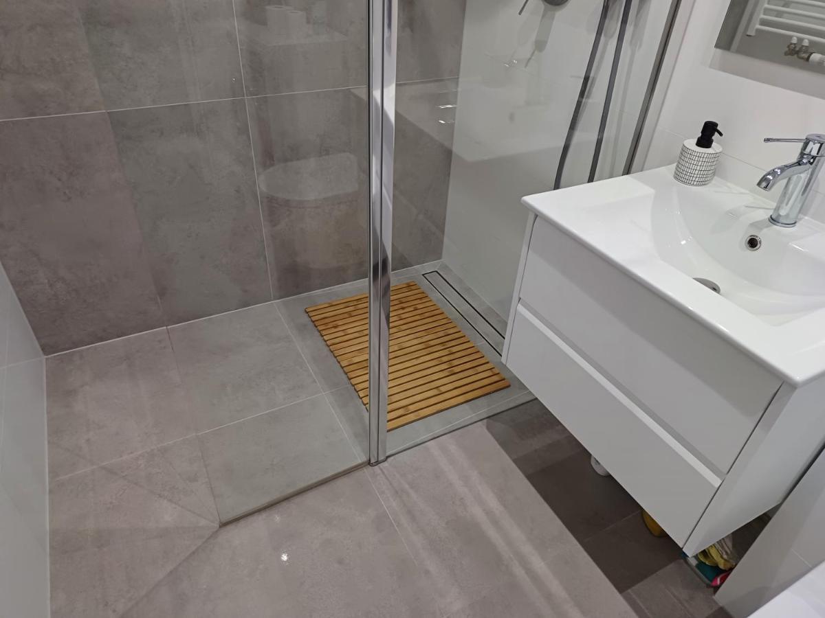 Mak Apartment Grobla - Free Parking - 3 Rooms Gdansk Ngoại thất bức ảnh